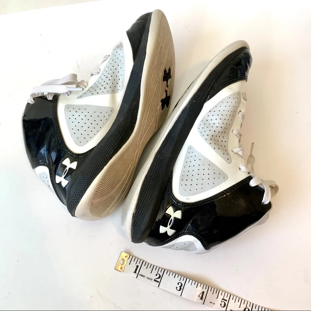 UNDER ARMOUR Boy’s Basketball Sneakers—SZ. 4.5Y